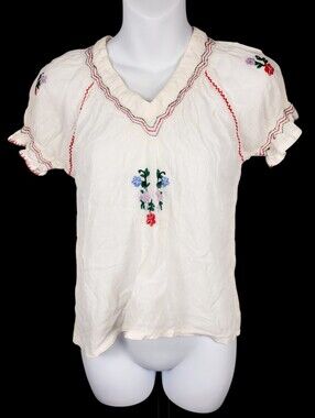 Y2K White Embroidery Flower Pattern Top Blouse Size: Small